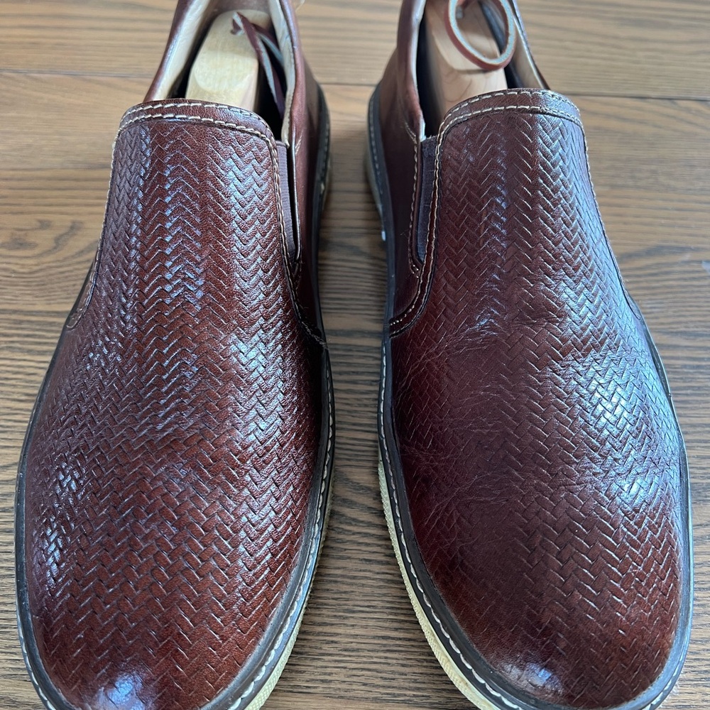 Brown Leather Loafers with Woven Texture and Rubber Sole